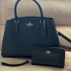 Crossbody Coach Bag with matching wallet